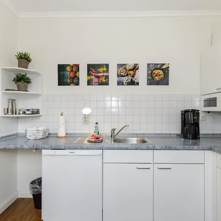 Appartement Strandnah Zentral Mit Balkon