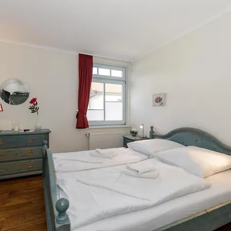 Strandnah Zentral Mit Balkon Ostseebad Kühlungsborn