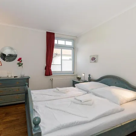 Strandnah Zentral Mit Balkon 아파트